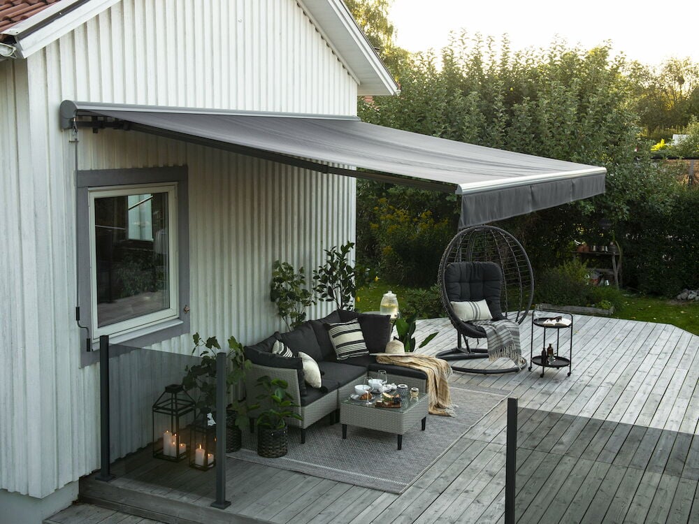Terrassmarkis med motor 355x250 cm Grå