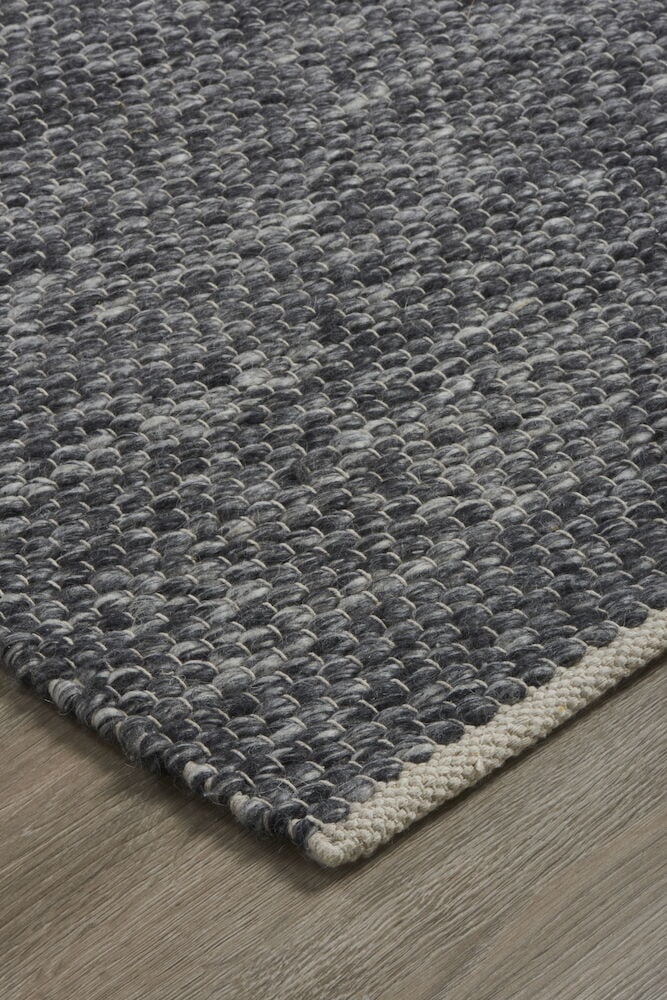 Matta i ullblandning Elsaform Agnes 160x230 cm Mörkgrå 75% ull / 25% polyester