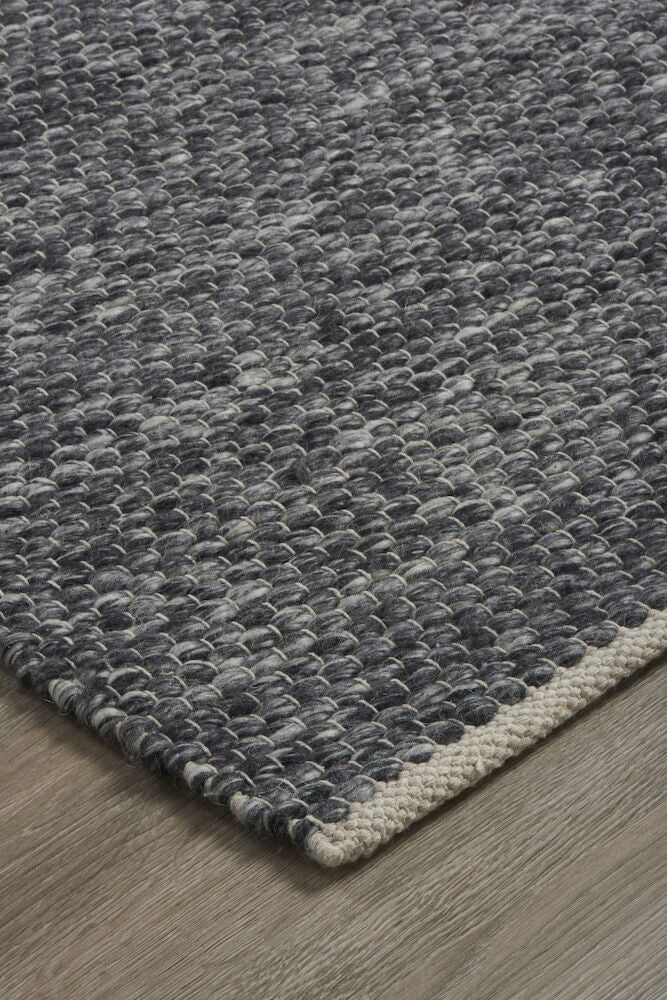 Matta i ullblandning Elsaform Agnes 200x290 cm Mörkgrå 75% ull / 25% polyester