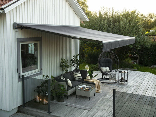 Terrassmarkis med motor 355x250 cm Grå
